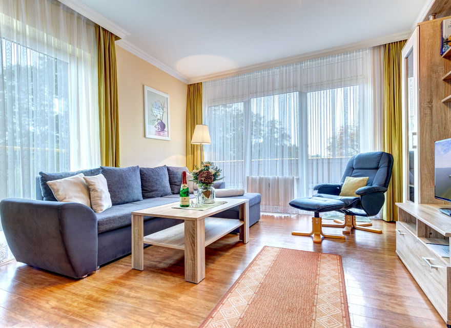 Wohnzimmer mit Terasse
