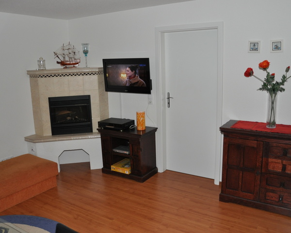 Ferienwohnung Koserow : Kamin und Flachbildfernseher Ferienwohnung Koserow : Kamin und Flachbildfernseher