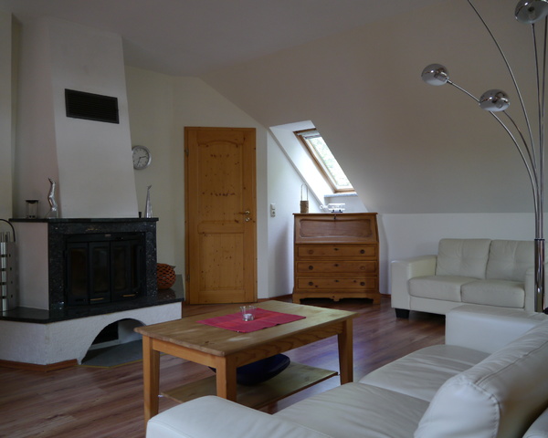 Ferienwohnung Zinnowitz : Wohnzimmer mit Einbaukamin Ferienwohnung Zinnowitz : Wohnzimmer mit Einbaukamin