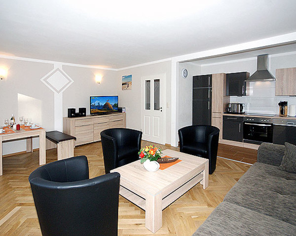 Ferienwohnung Ahlbeck : Wohnzimmer mit TV Ferienwohnung Ahlbeck : Wohnzimmer mit TV