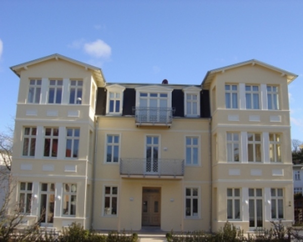 Ferienwohnung Ahlbeck : Villa Quisisana Vorderansicht Ferienwohnung Ahlbeck : Villa Quisisana Vorderansicht