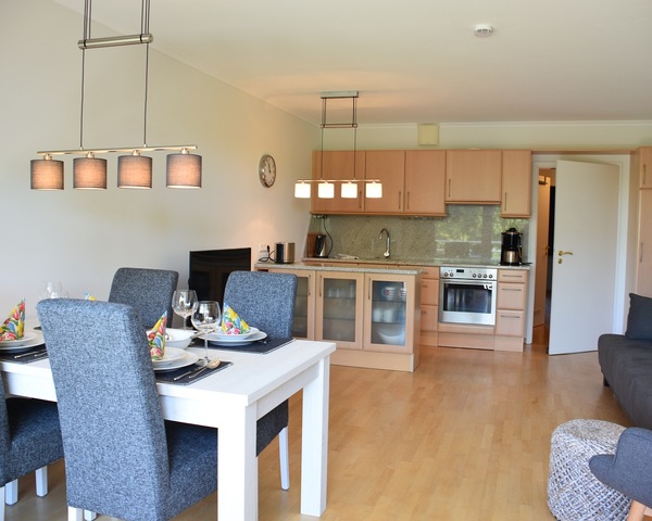 Ferienwohnung Büsum : Wohnraum mit Küchenzeile Ferienwohnung Büsum : Wohnraum mit Küchenzeile