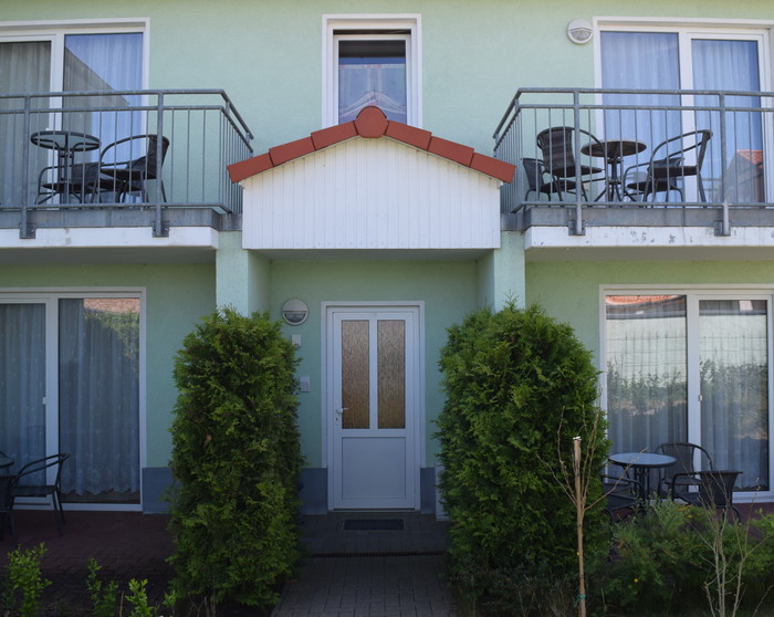 Eingang zu den Ferienwohnungen exklusiv usedom